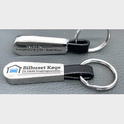 Metal nglering med logo/tekst stanset i metallet Teardrop-model