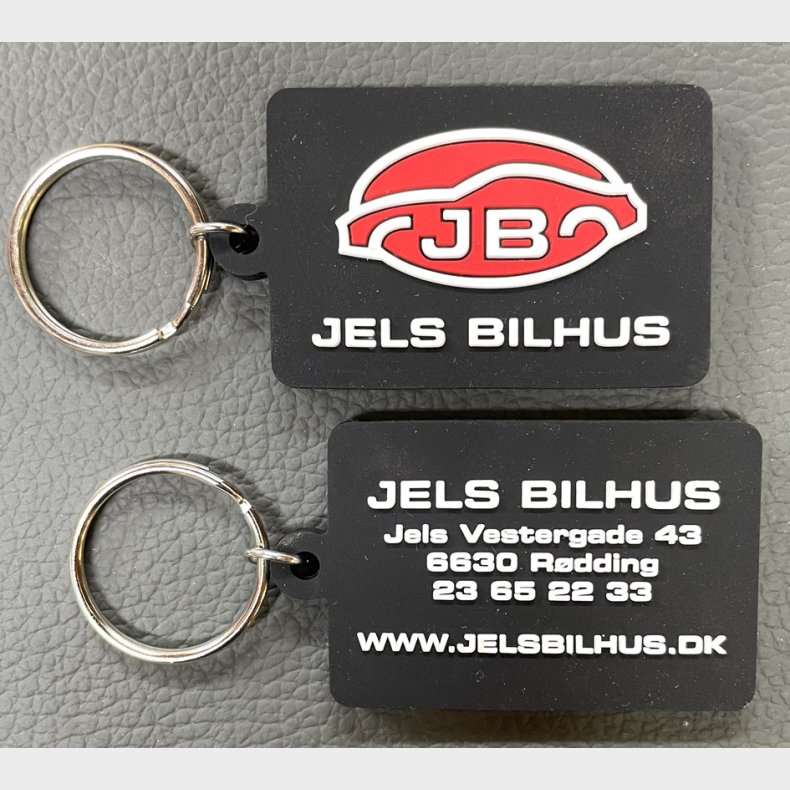 Stor firkantet Silicone nglering med logo/tekst, der er forhjet og farvelagt